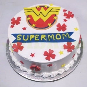 Wonder Woman Super MOM Semi Fondant Cake