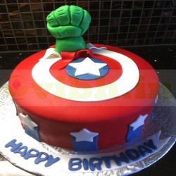Avengers Customized Fondant Cake	