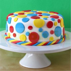 Colorful Circles Fondant Cake	