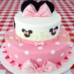 Minnie Mouse Pink & White Fondant Cake	